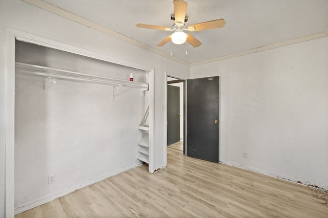 2904 Maple Street, Des Moines, IA 50317