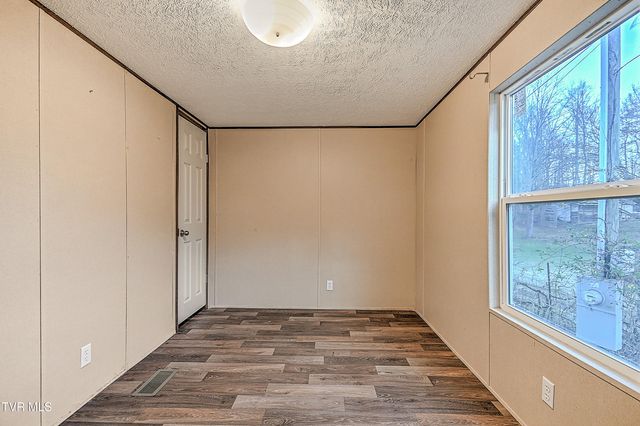 374 Bill Bennett Road, Johnson City, TN 37604