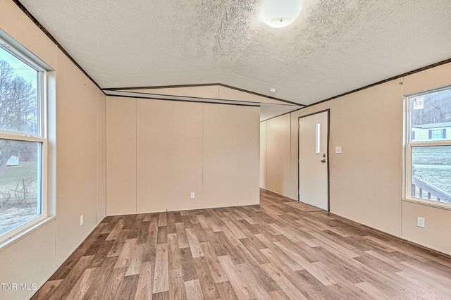 374 Bill Bennett Road, Johnson City, TN 37604