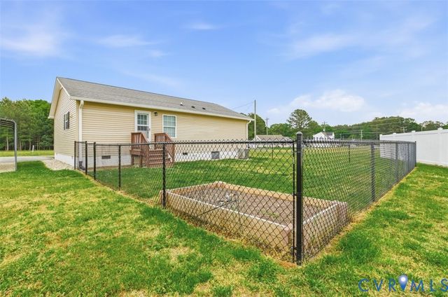 29232 Meadowview Dr, Waverly, VA 23890