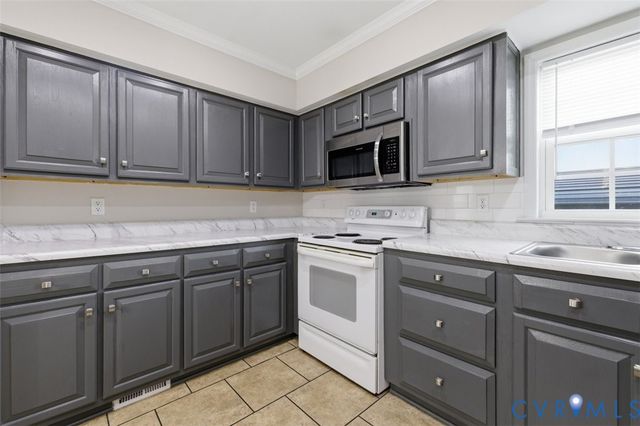 29232 Meadowview Dr, Waverly, VA 23890