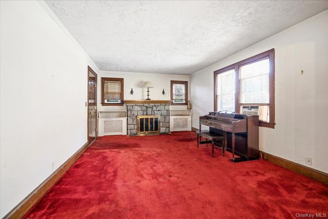 1563 Kenneth Avenue, Baldwin, NY 11510