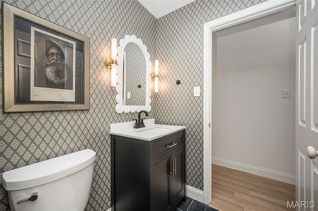 440 Meramec Way, St Charles, MO 63303