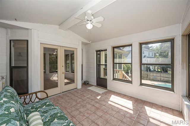 440 Meramec Way, St Charles, MO 63303