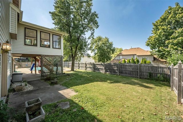 440 Meramec Way, St Charles, MO 63303