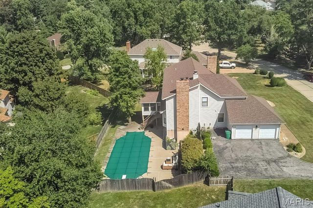 440 Meramec Way, St Charles, MO 63303