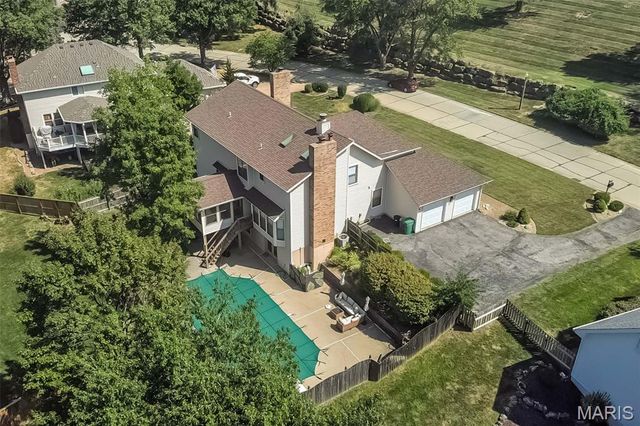 440 Meramec Way, St Charles, MO 63303