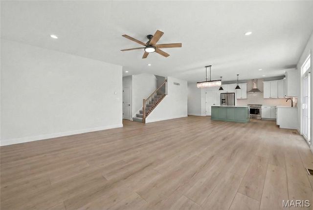 537 Ryehill Drive, St Peters, MO 63376