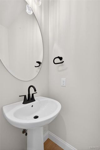 537 Ryehill Drive, St Peters, MO 63376