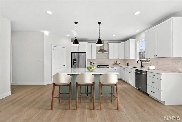 537 Ryehill Drive, St Peters, MO 63376