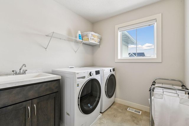 6381 Harvest Trail, Chaska, MN 55318