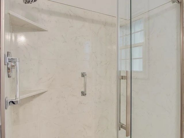 216 Gardendale Dr, Columbia, TN 38401