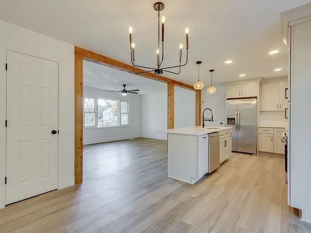 216 Gardendale Dr, Columbia, TN 38401