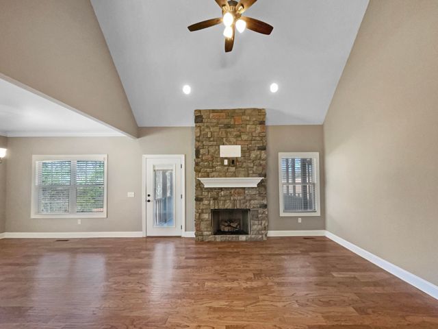 413 Live Oak Road, Ringgold, GA 30736