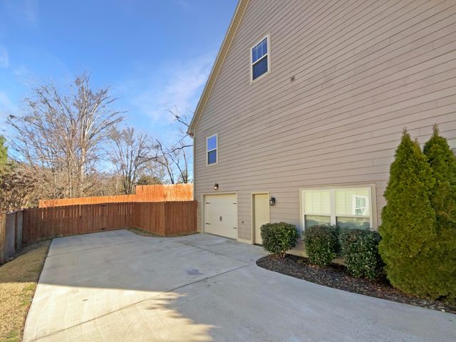 413 Live Oak Road, Ringgold, GA 30736