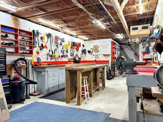 37 Olympic Drive, Wetumpka, AL 36093