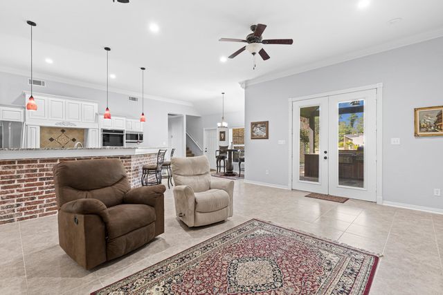 1223 Pine St, Kilgore, TX 75662