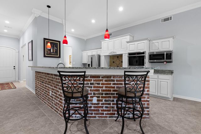 1223 Pine St, Kilgore, TX 75662