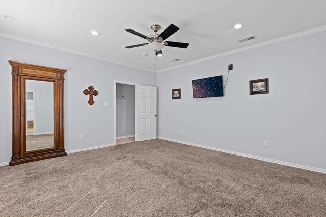 1223 Pine St, Kilgore, TX 75662