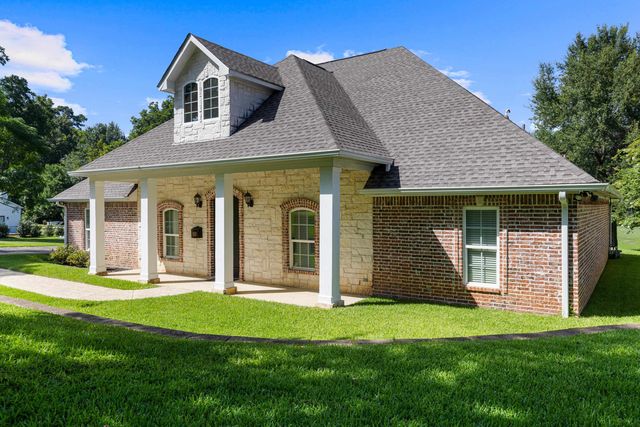 1223 Pine St, Kilgore, TX 75662