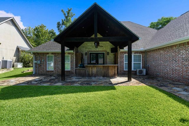 1223 Pine St, Kilgore, TX 75662