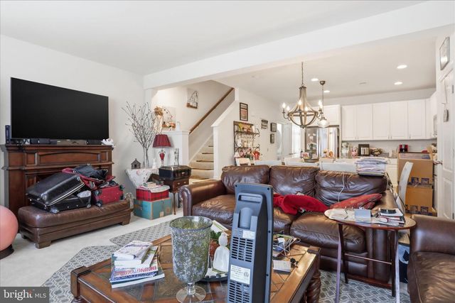 25 SULLYRUTH CT, Bunker Hill, WV 25413