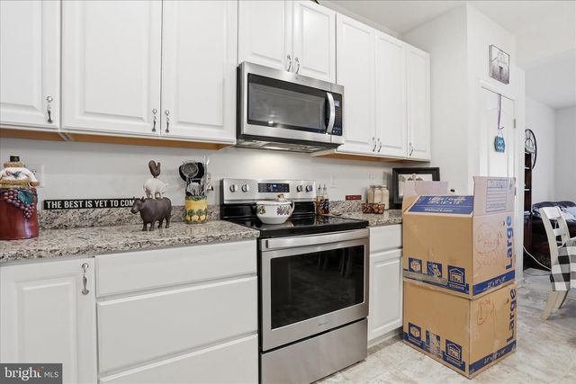 25 SULLYRUTH CT, Bunker Hill, WV 25413