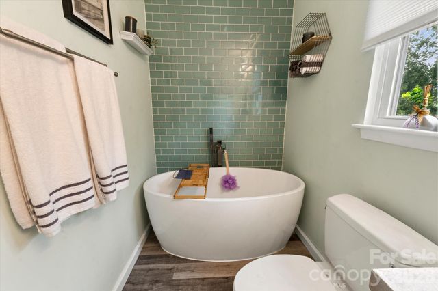 100 Victoria Springs Drive, Flat Rock, NC 28731
