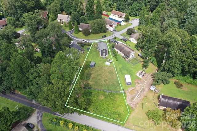 100 Victoria Springs Drive, Flat Rock, NC 28731