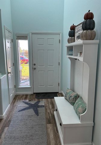 1724 Countrywood Ln, Escalon, CA 95320