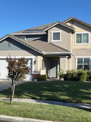 1724 Countrywood Ln, Escalon, CA 95320