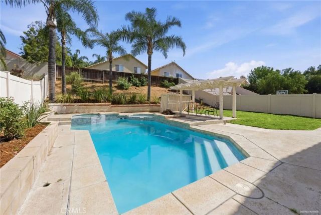 24516 Camino Mirabella, Murrieta, CA 92562