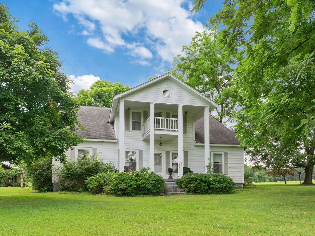 13250 Mount Carmel Rd, Decaturville, TN 38329