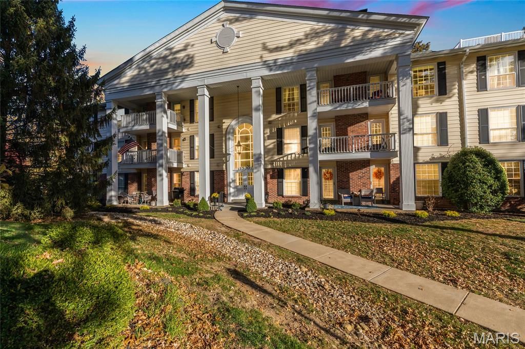 1530 Bedford Forge Court 15, Chesterfield, MO 63017