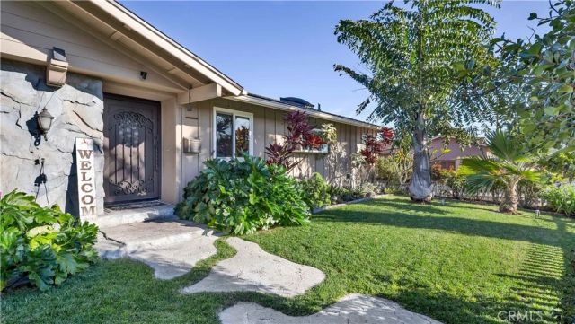 2129 N Pine, Orange, CA 92865