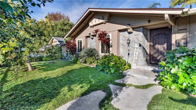 2129 N Pine, Orange, CA 92865