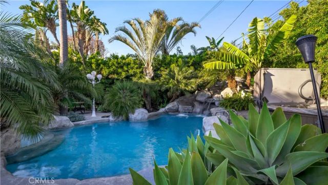 2129 N Pine, Orange, CA 92865