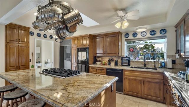 2129 N Pine, Orange, CA 92865