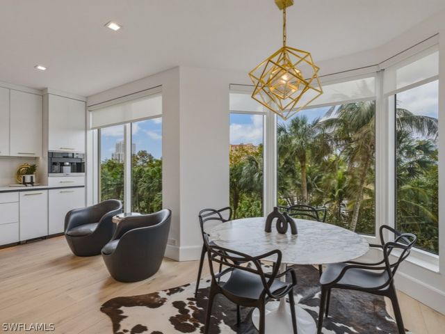 8787 Bay Colony DR 306, Naples, FL 34108