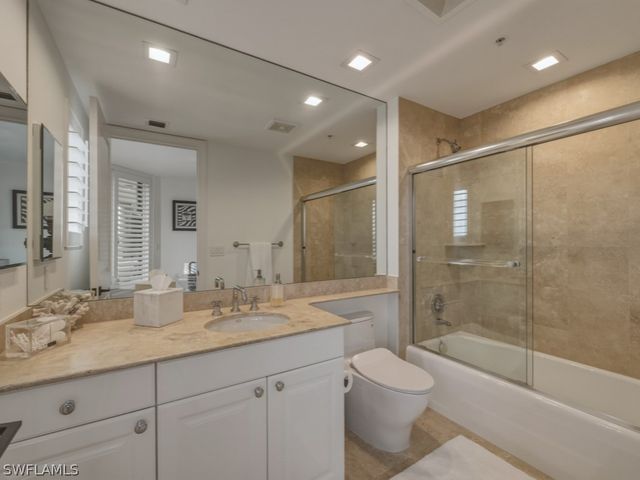 8787 Bay Colony DR 306, Naples, FL 34108