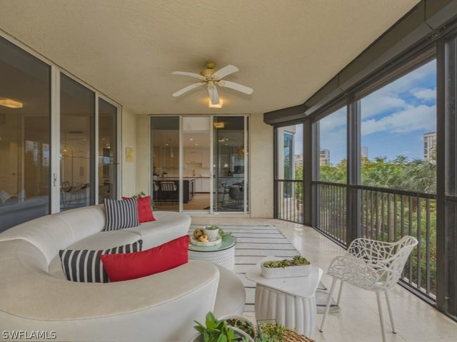 8787 Bay Colony DR 306, Naples, FL 34108