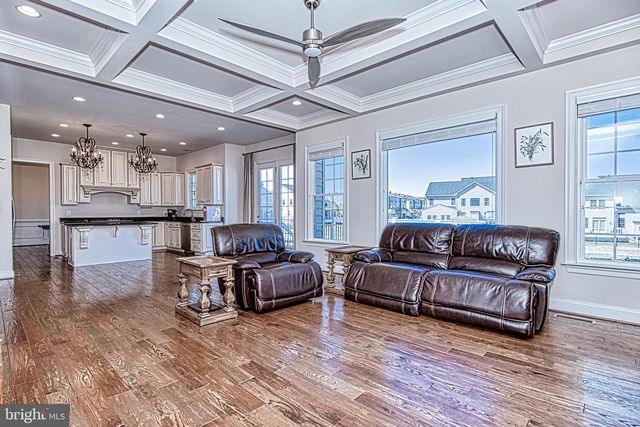 41514 CARRIAGE HORSE DR, Aldie, VA 20105