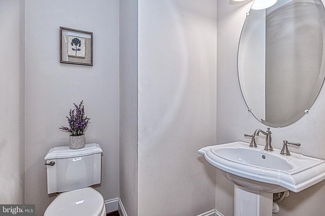 41514 CARRIAGE HORSE DR, Aldie, VA 20105