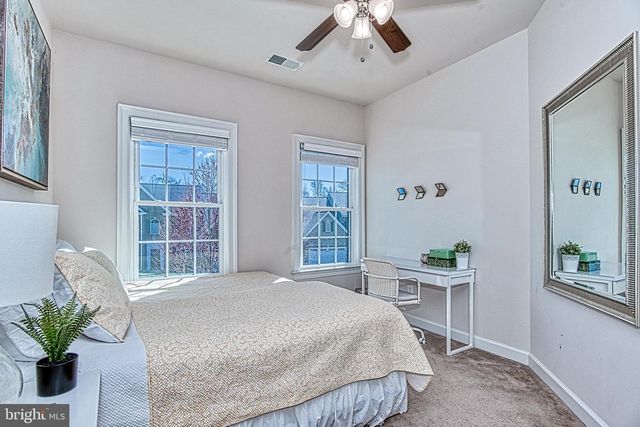 41514 CARRIAGE HORSE DR, Aldie, VA 20105