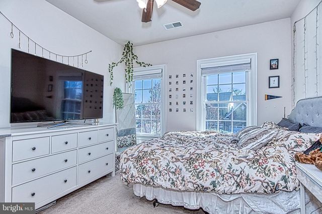 41514 CARRIAGE HORSE DR, Aldie, VA 20105