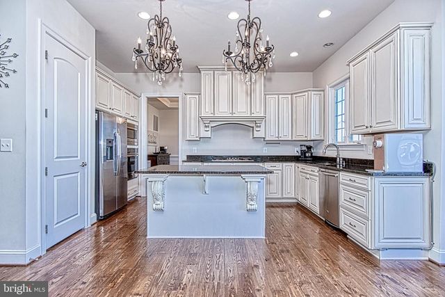 41514 CARRIAGE HORSE DR, Aldie, VA 20105