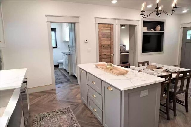 1614 Hubert Street, Dallas, TX 75206