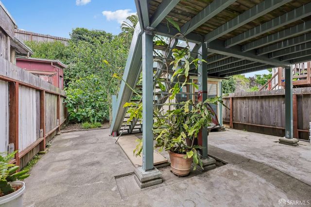 1547 Hudson Avenue, San Francisco, CA 94124