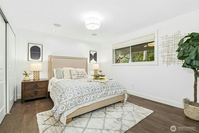 13416 NE 70th Street, Redmond, WA 98052