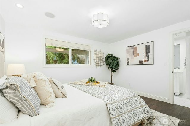 13416 NE 70th Street, Redmond, WA 98052